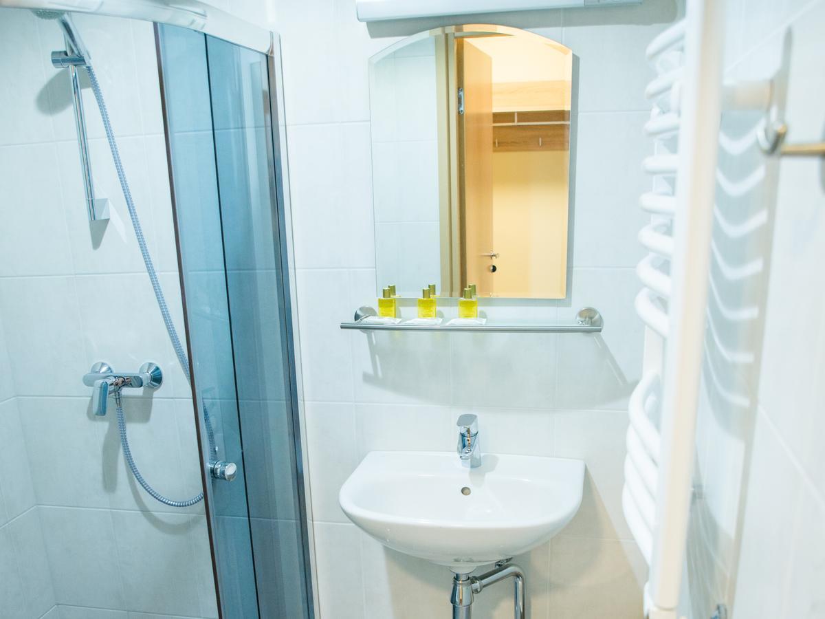 מוסטוואה Ankur Hotell מראה חיצוני תמונה